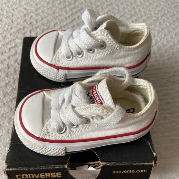 Converse toddler shoes - Picture 2 of 5